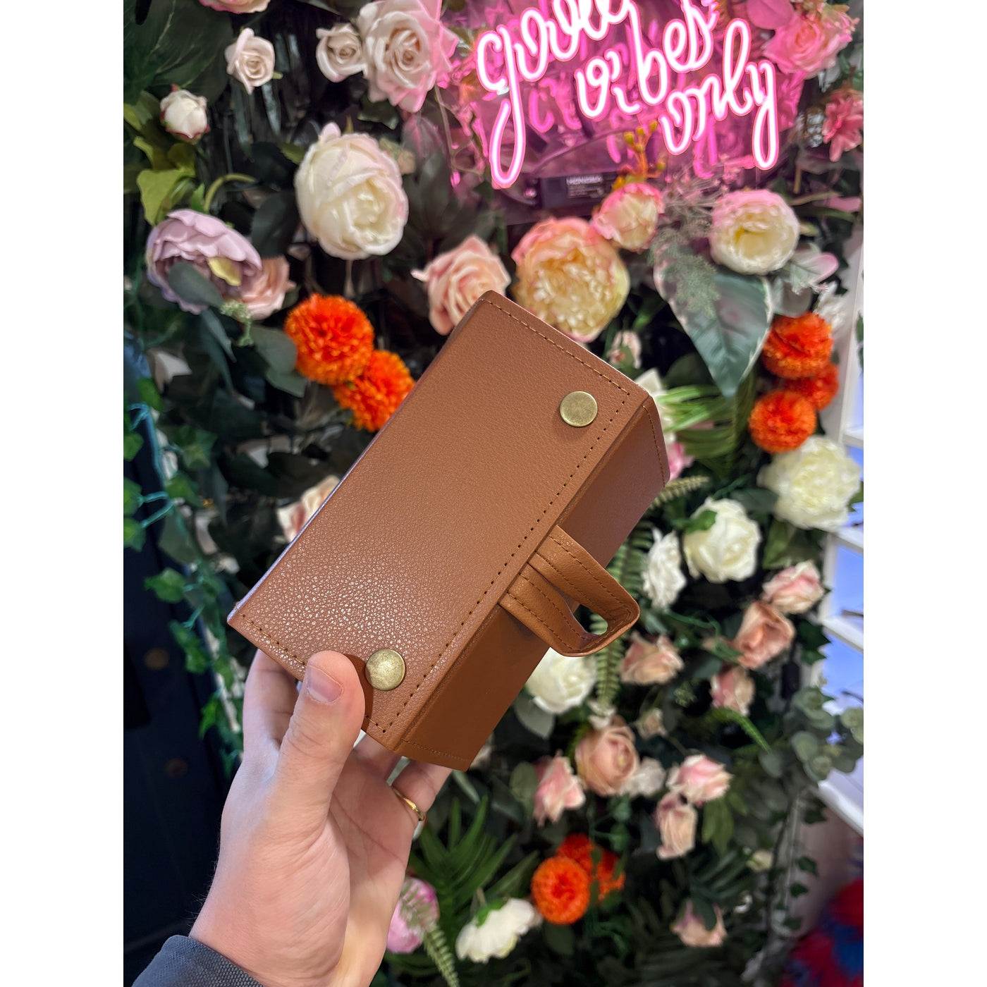 Eyewear Wardrobe Brown  - 5 piece glasses holder